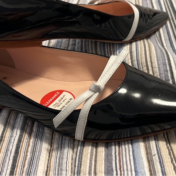 Size 8 Kate Spade flats - Picture 2 of 2